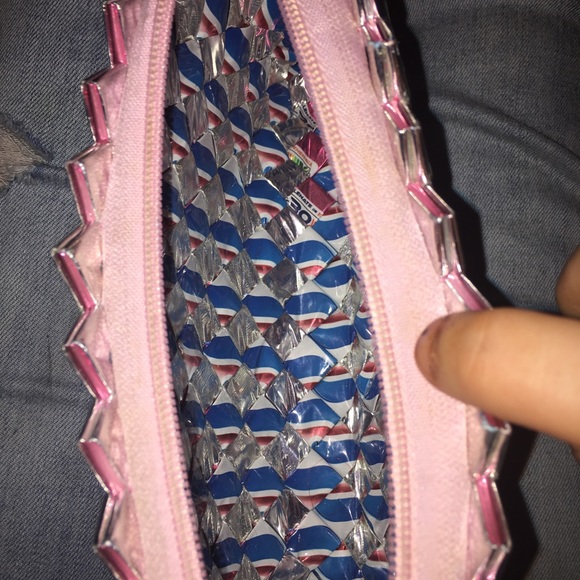 Handbag - Picture 2 of 3